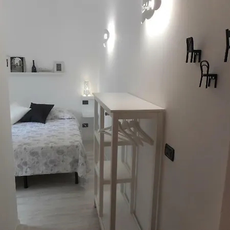 Гостевой дом Borgo Antico Self Check-in Бергамо